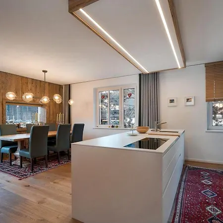 Mountainrelaxktzh Bed & Breakfast *